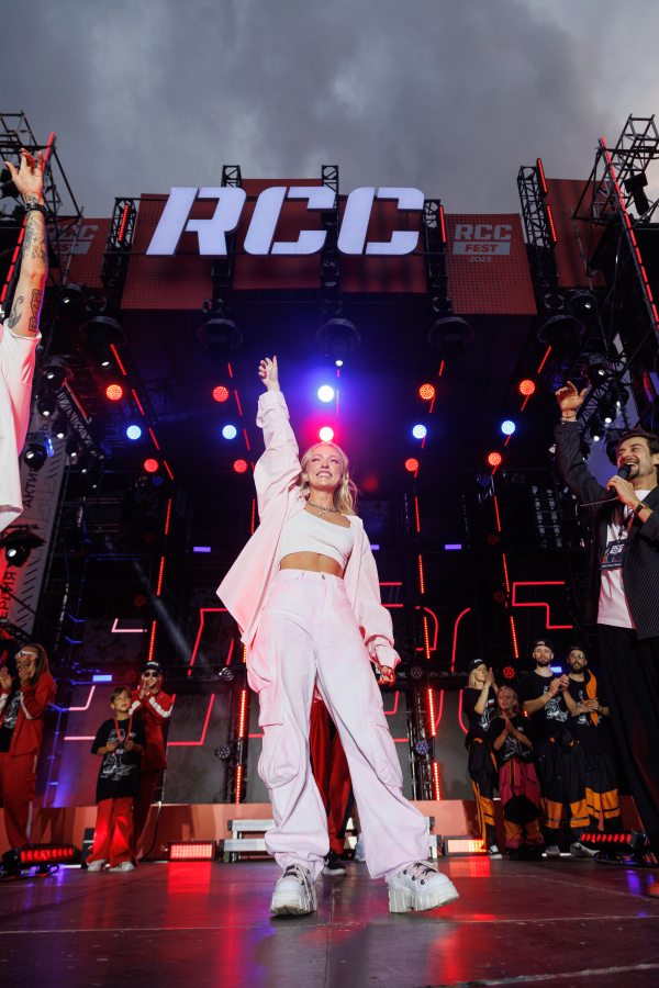 Диджеи Лена Зозуля