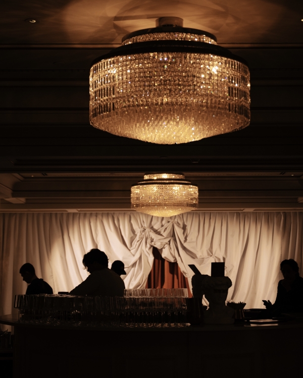 История одного декора: флористика в тон города,