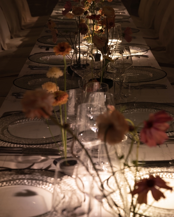 История одного декора: флористика в тон города,