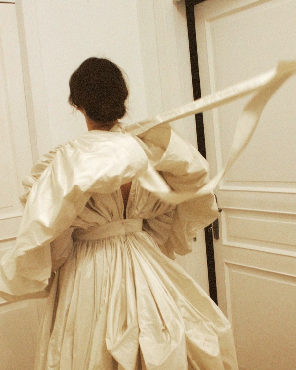 Шелковая тафта, кутюрный крой и комфорт невесты