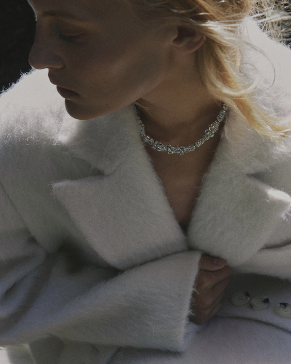 Что надеть поверх свадебного платья? 12 вариантов