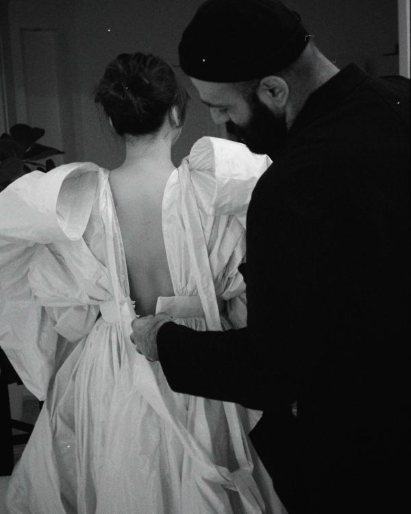 Шелковая тафта, кутюрный крой и комфорт невесты