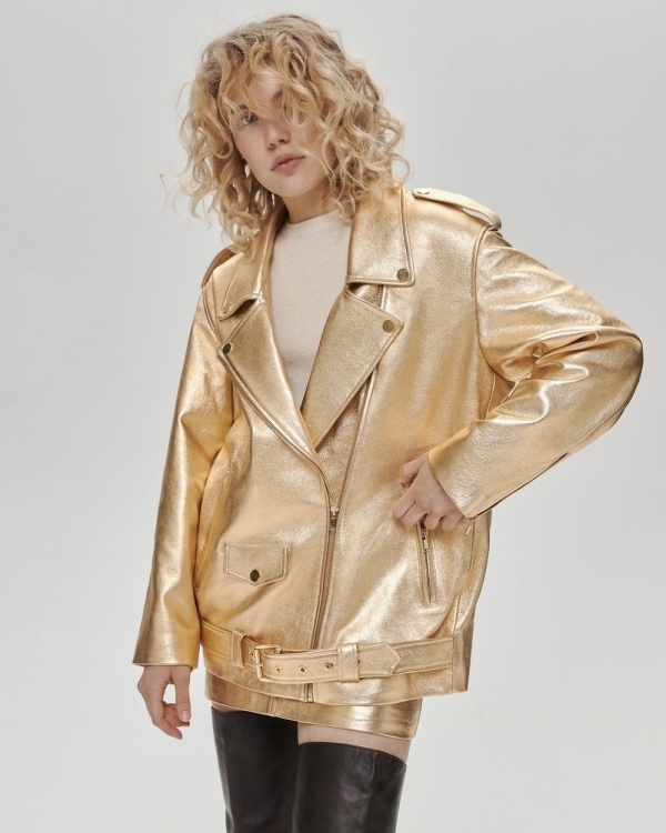 Что надеть поверх свадебного платья? 12 вариантов