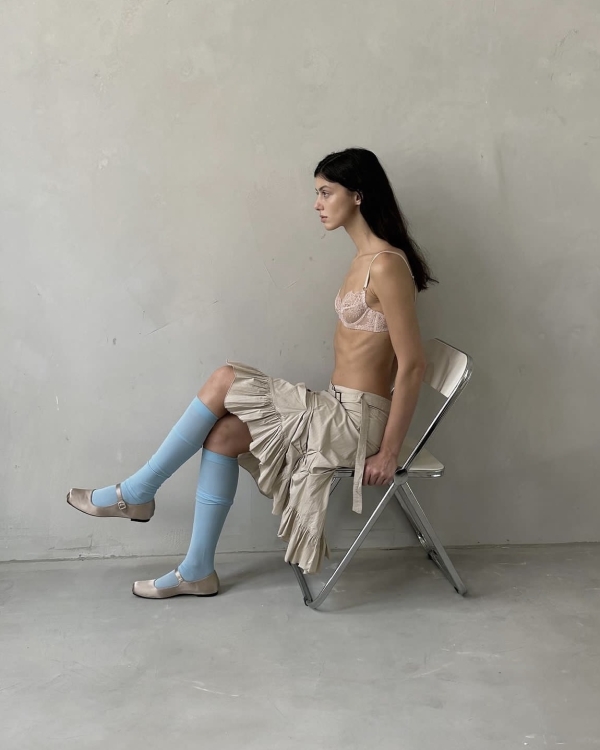 Акцентные колготки, носки, чулки и гольфы —