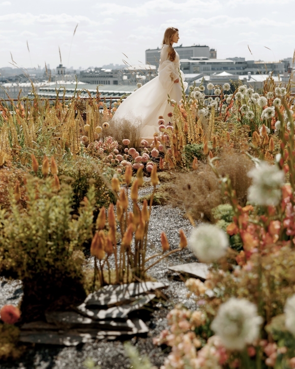 История одного декора: флористика в тон города,