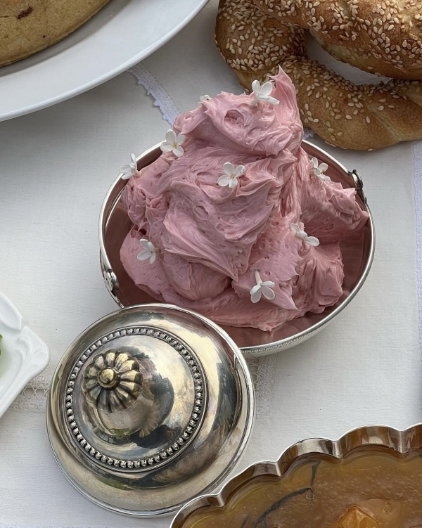 Как оформить свадебный стол с помощью еды?