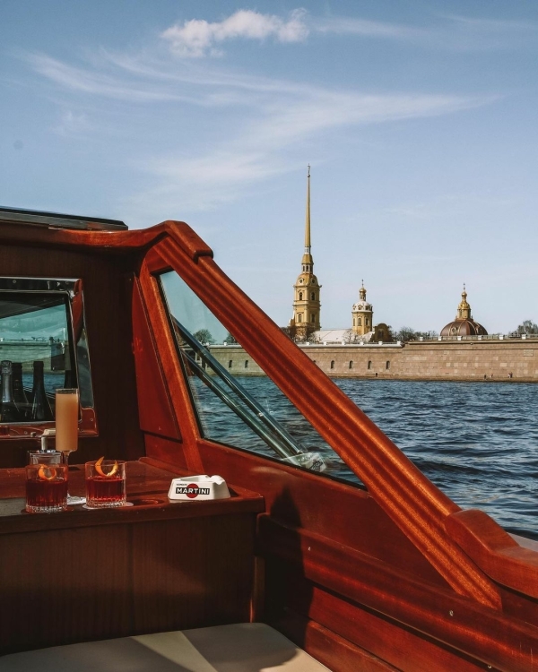 Как отметить мальчишник в Петербурге?