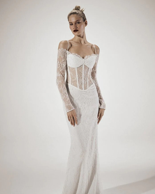 Осенняя свадьба: платья для невесты с длинным