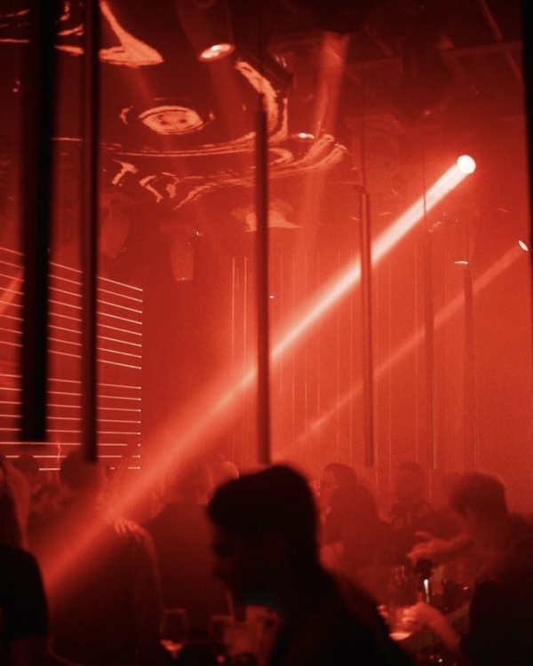 Танцуют все! Лучшие бары и клубы Санкт-Петербурга