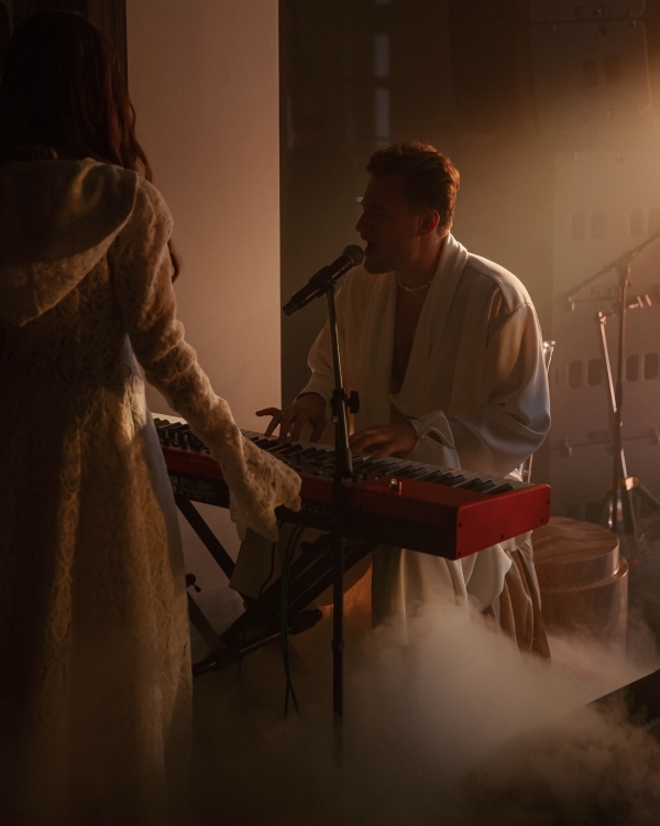 Посмотрите на эстетику свадьбы, вдохновленной «Дюной», Волшебником