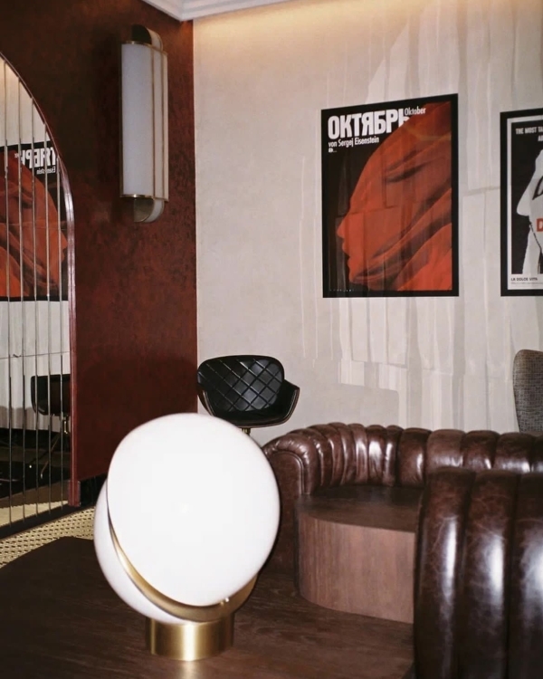 Где устроить предсвадебную съемку осенью в Москве?