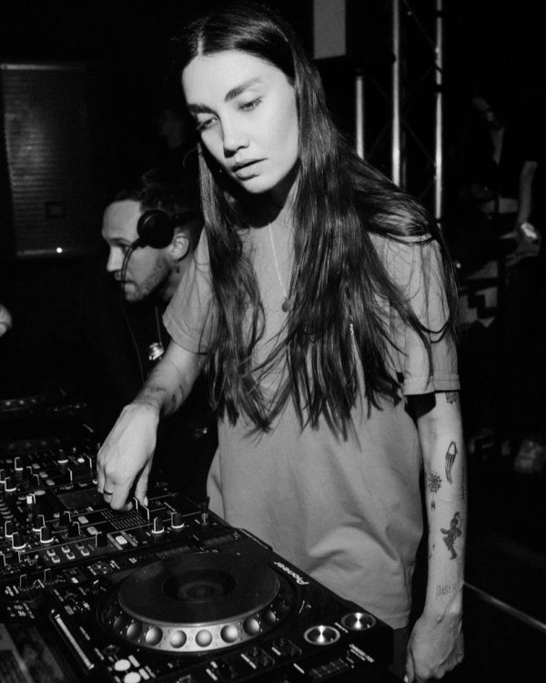 Танцуют все! Лучшие бары и клубы Санкт-Петербурга