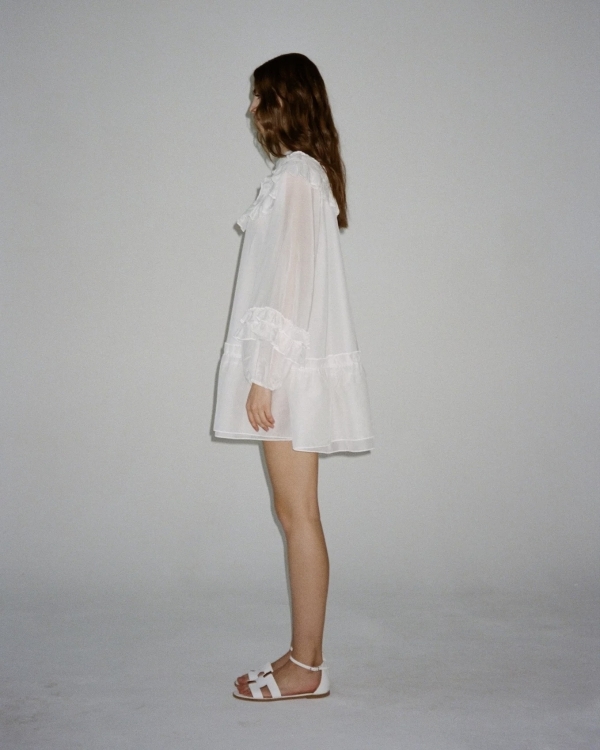 Свадьба втроем: платья для невест в положении