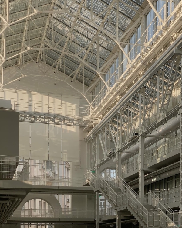 Где устроить предсвадебную съемку осенью в Москве?