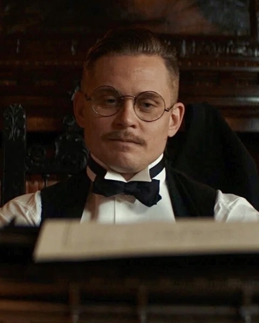 Цветотерапия в Alina Pinsky Gallery, «День Д»