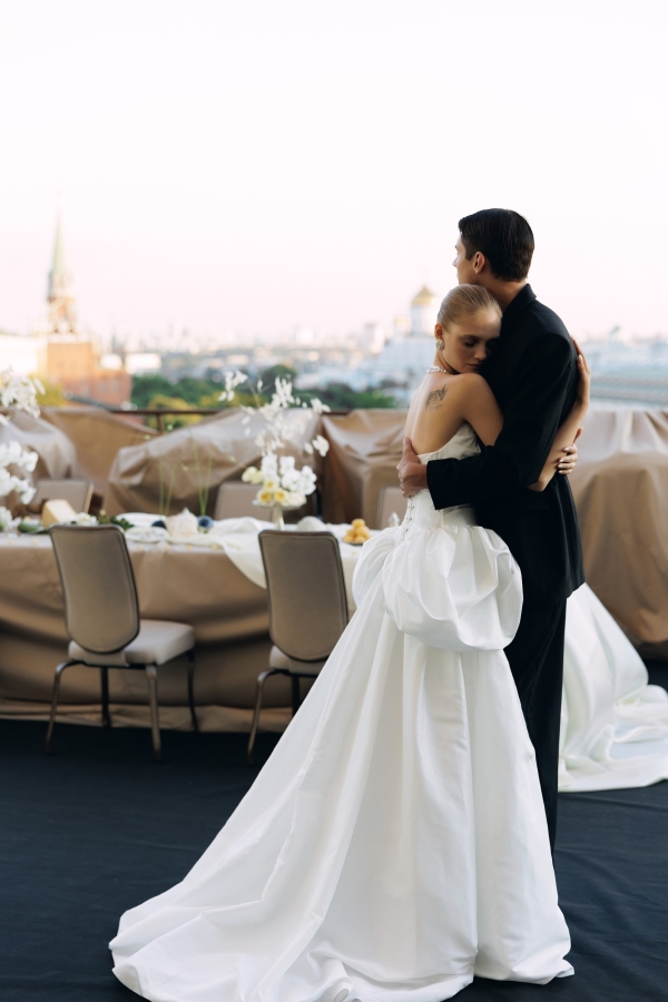 Ваша идеальная камерная свадьба — на террасе Four