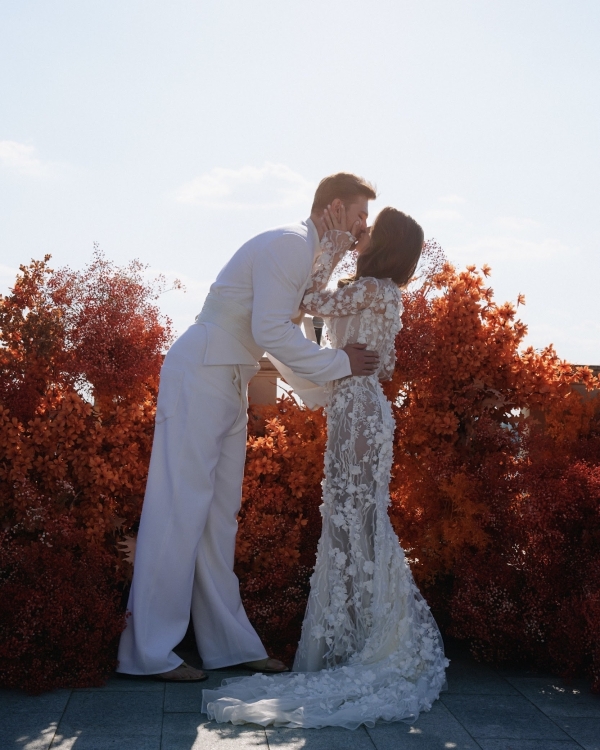 Посмотрите на эстетику свадьбы, вдохновленной «Дюной», Волшебником