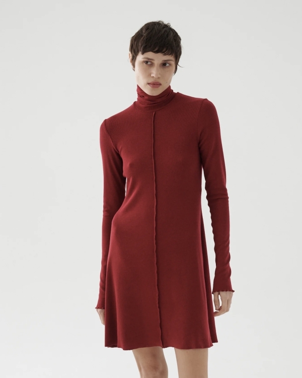 Что надеть гостям на свадьбу осенью?