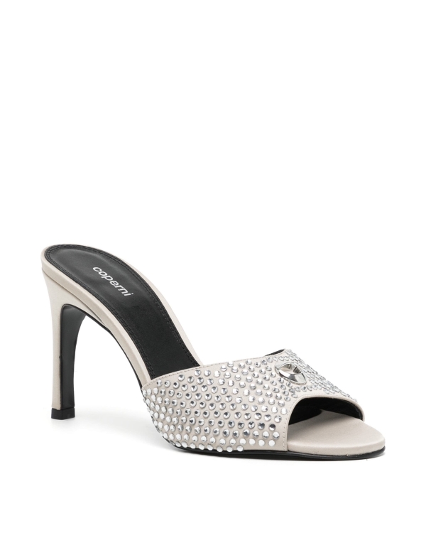 Повод есть. Показываем 20 пар блестящих туфель