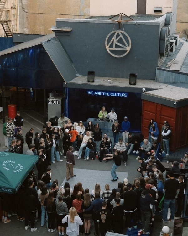 Танцуют все! Лучшие бары и клубы Санкт-Петербурга