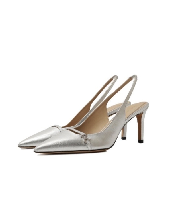 Повод есть. Показываем 20 пар блестящих туфель