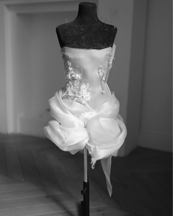 Лаконичные свадебные платья до 40 тысяч рублей