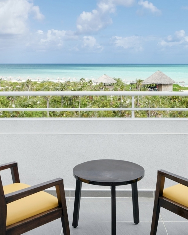 Медовый месяц осенью — куда поехать?