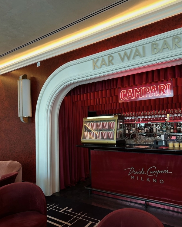 Цветотерапия в Alina Pinsky Gallery, «День Д»