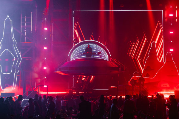 Диджеи Илья Бачурин