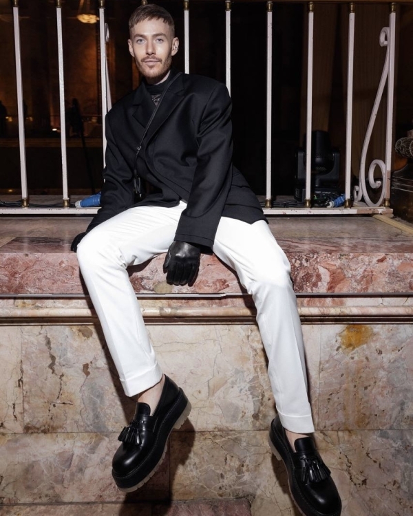 «Никогда не занимаюсь лизоблюдством. Общаюсь на равных,