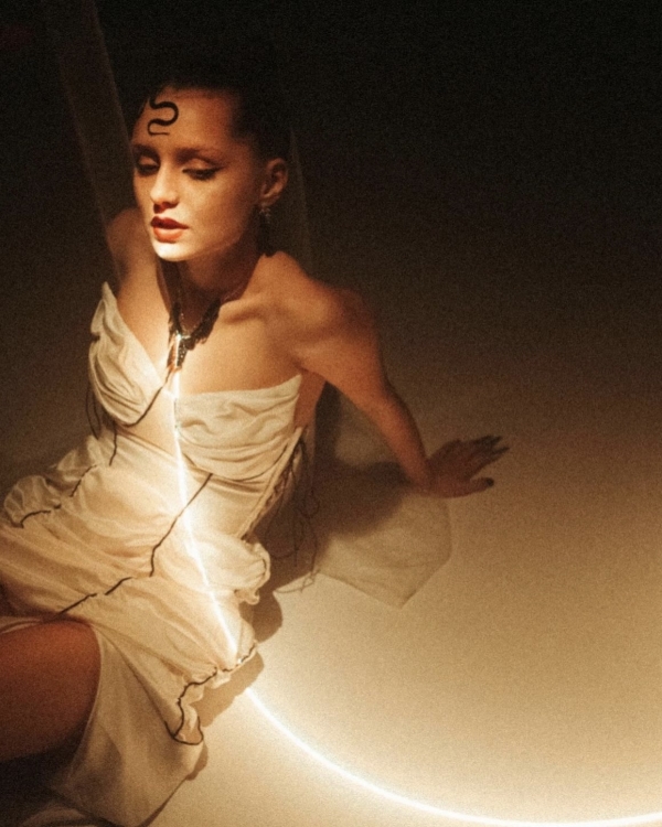 Где устроить предсвадебную съемку осенью в Москве?