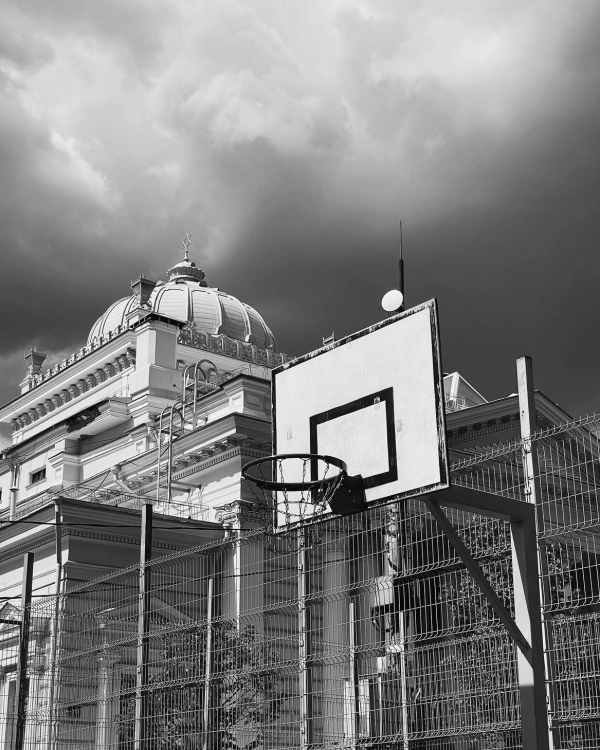 Где устроить предсвадебную съемку осенью в Москве?