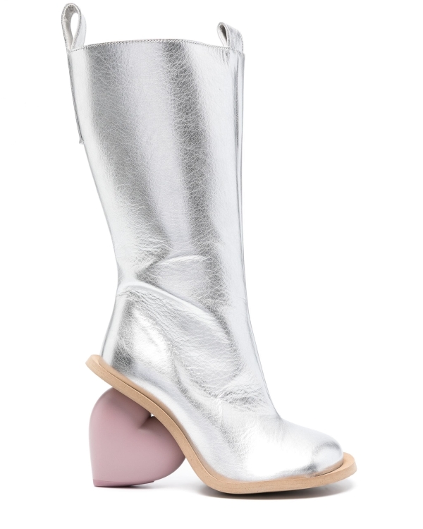 Сапоги, которые хочется показывать: 20 актуальных пар