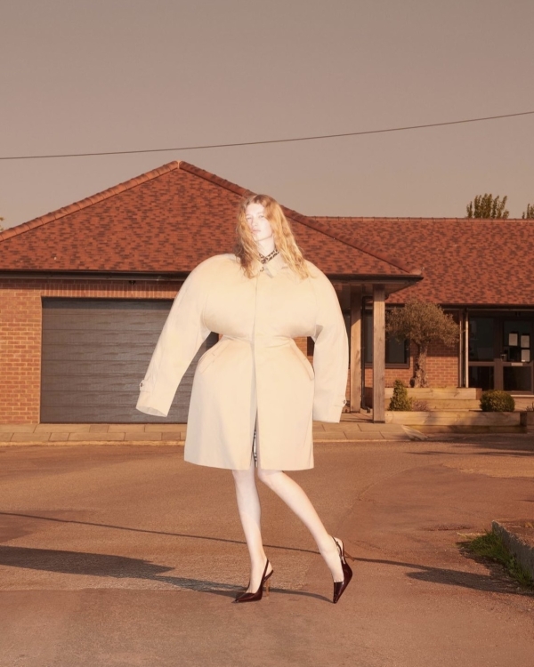 Замуж в дождь? В модном тренче —