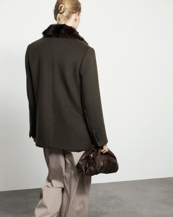 В чем пойти на первое сентября? Версия