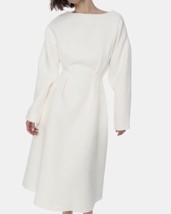 С уважением к традициям. Показываем актуальные платья