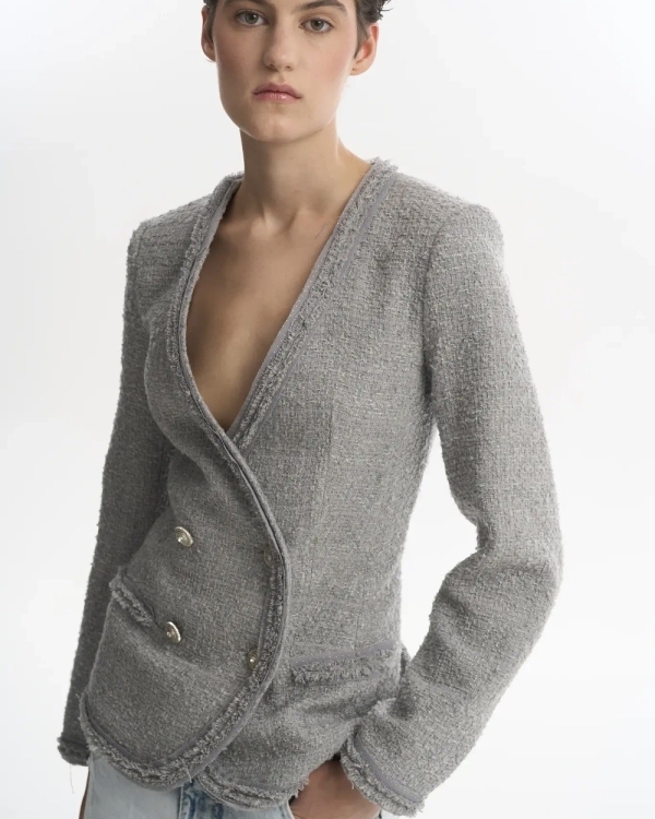 Как Pantone прописал. Собираем гардероб в модных