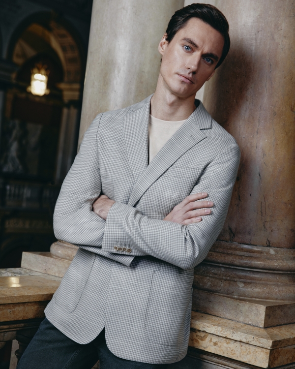 Что надеть жениху на свадьбу: 5 костюмов