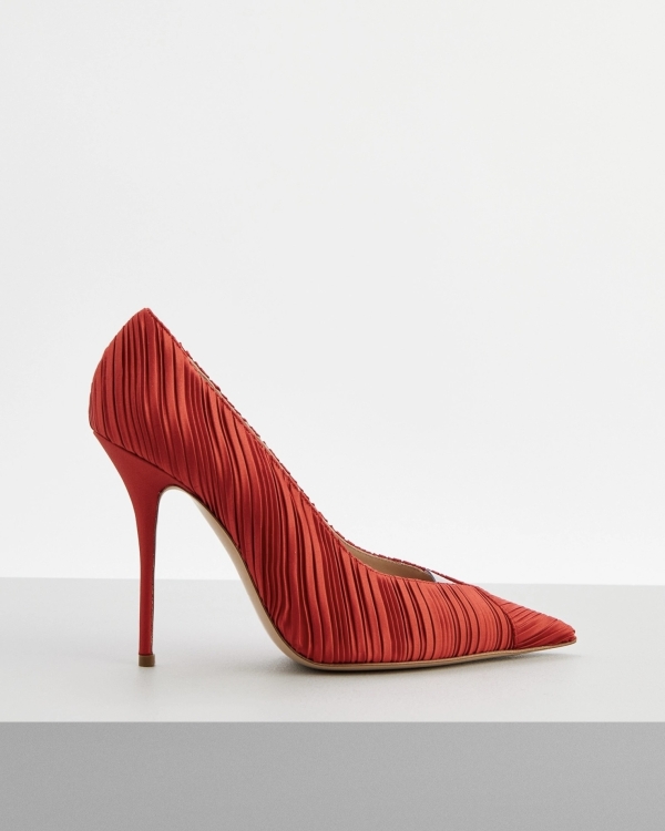 Невестам нужны одни идеальные лодочки, которые никогда