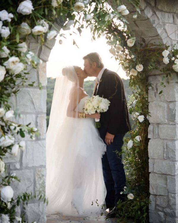 Долой эйджизм: 7 звездных пар, которые сошлись