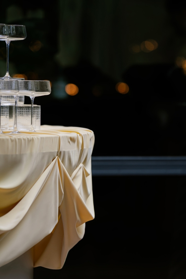 Почему современный минимализм в свадьбах — это