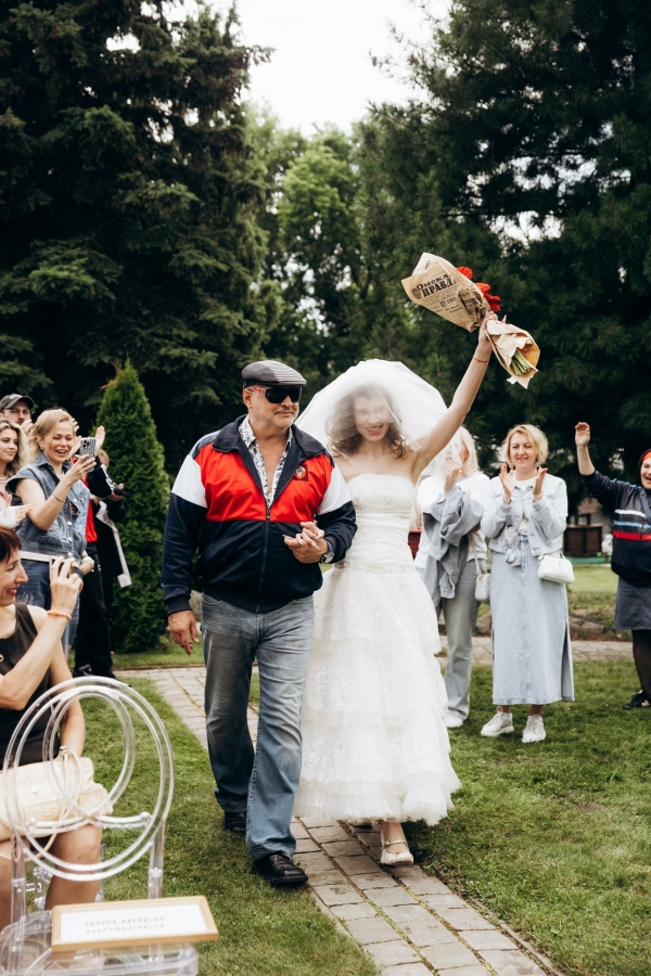 Интервью с невестой о свадьбе в трех