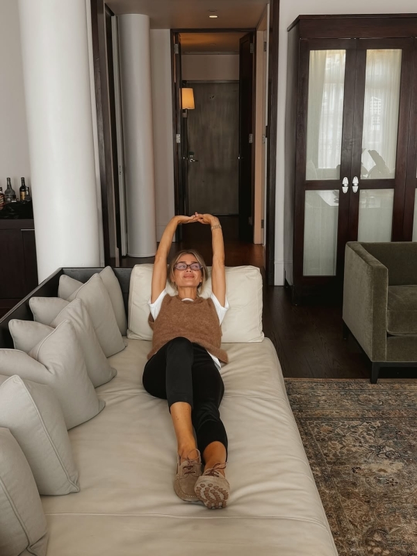 Вы оба работаете из дома. Как не