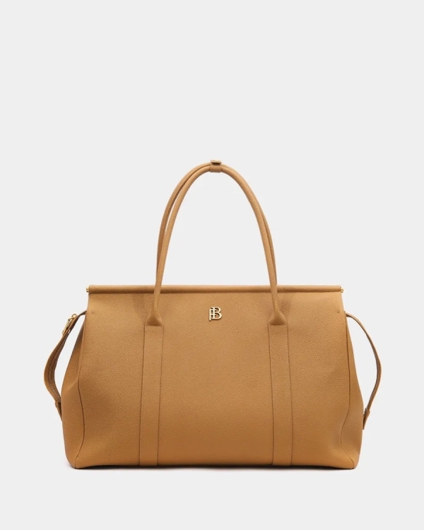 Как Pantone прописал. Собираем гардероб в модных