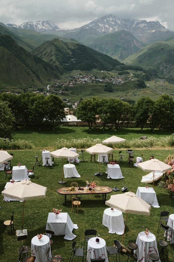 «Иностранцам хотелось показать грузинскую свадьбу, а местных