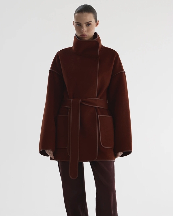 Как Pantone прописал. Собираем гардероб в модных