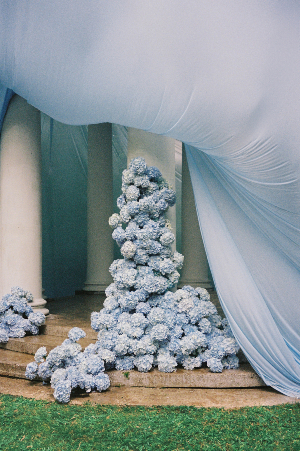 Почему современный минимализм в свадьбах — это