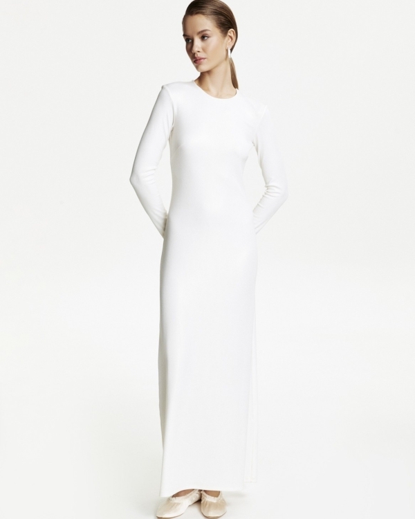 С уважением к традициям. Показываем актуальные платья