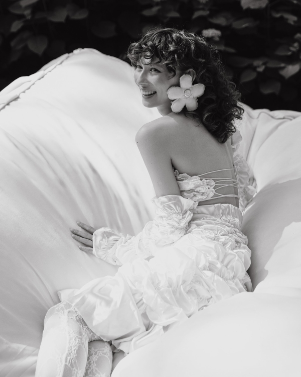 Интервью с невестой о любви, как в