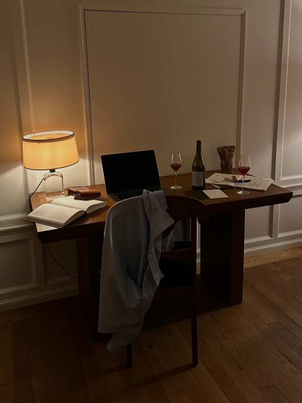 Вы оба работаете из дома. Как не